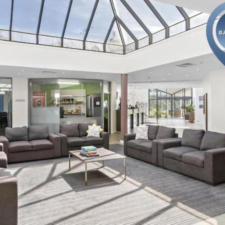 Ibis Styles Canberra Eagle Hawk Extérieur photo
