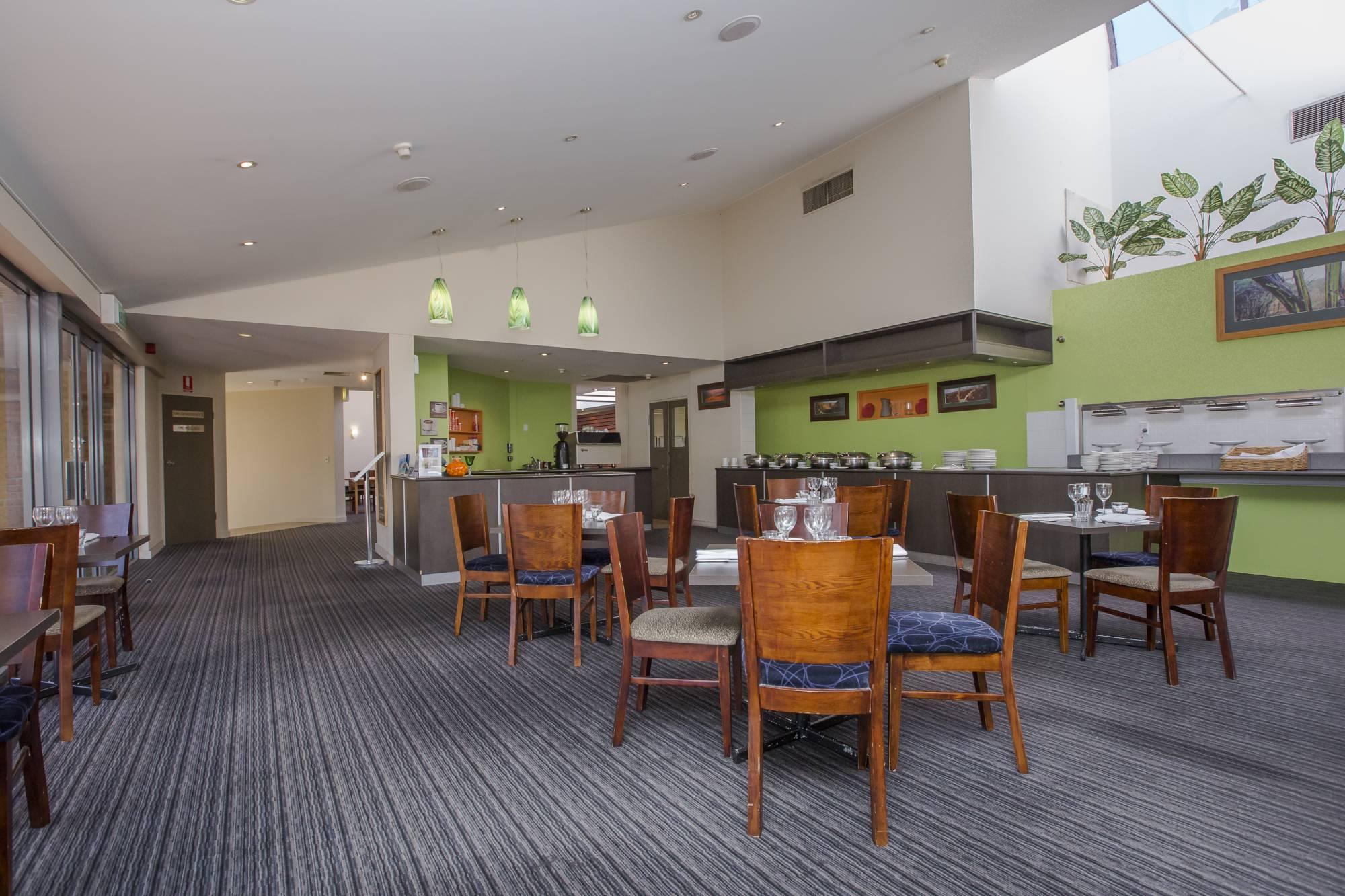 Ibis Styles Canberra Eagle Hawk Extérieur photo