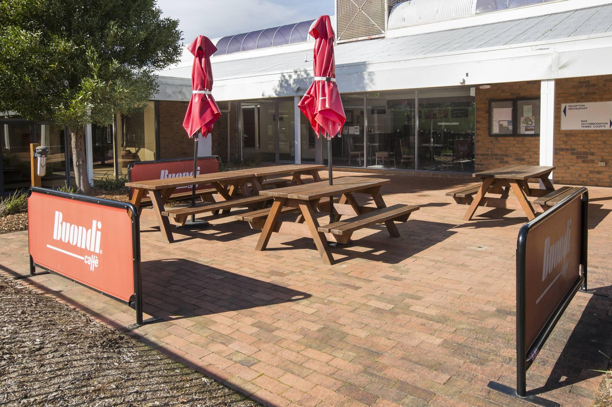 Ibis Styles Canberra Eagle Hawk Extérieur photo