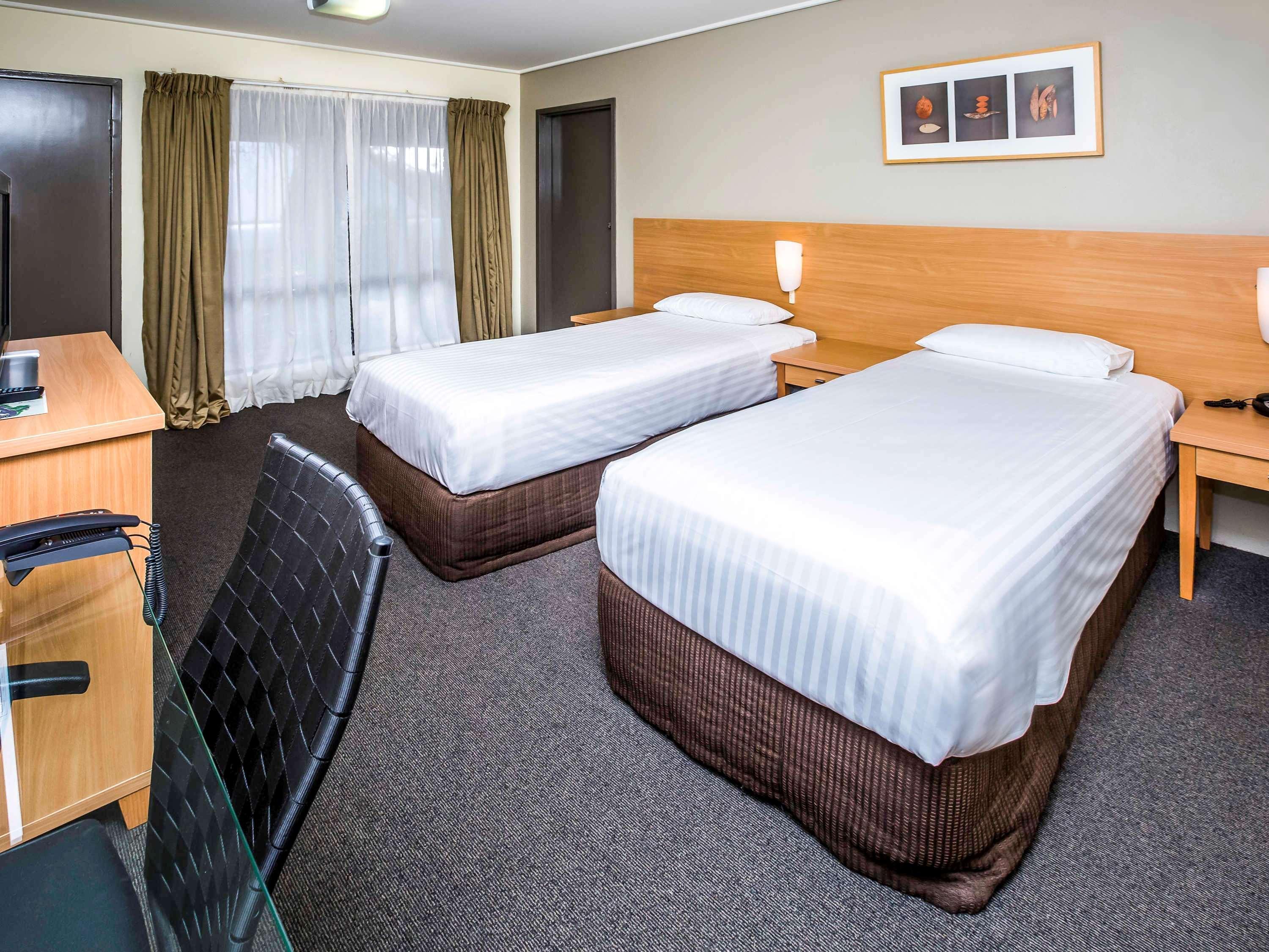 Ibis Styles Canberra Eagle Hawk Extérieur photo